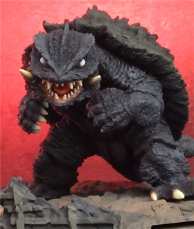  FAVORITE SCULPTORS LINE - DefoReal Coin Bank: Trauma Gamera