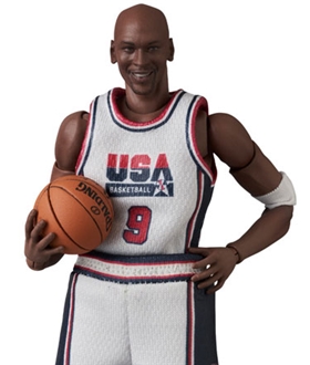 MAFEX No.132 MAFEX Michael Jordan (1992 TEAM USA)