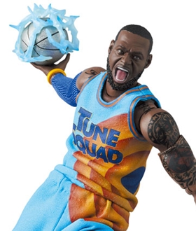 MAFEX No.197 MAFEX LeBron James SPACE JAM: A NEW LEGACY Ver