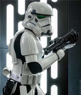 STORMTROOPER-WITH-DEATH-STARTM-STAR-WARS