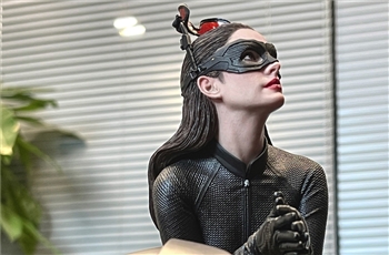 Queen Studios พรีวิว Cat Woman ขนาด 1/6