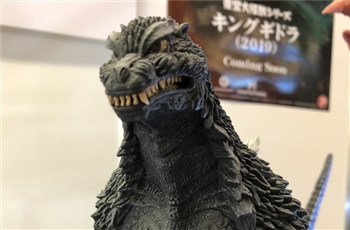 ชัด ๆ อีกรอบกับฟิกเกอร์ใหม่ของ Godzilla Gamera และ Ultraman ค่าย X-PLUS