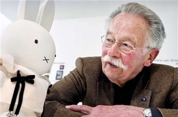 Dick Bruna ผู้เขียนหนังสือเด็ก Miffy เสียชีวิตแล้ว