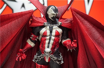 ภาพถ่ายฟิกเกอร์ Spawn ของ McFarlane จากงาน Toy Fair 2020