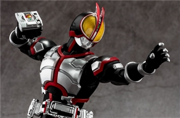 พรีวิวงาม ๆ อีกครั้งกับ SHFiguarts Kamen Rider Faiz