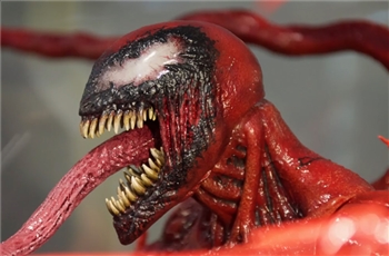 รีวิวภาพถ่ายจริง Hot Toys Carnage