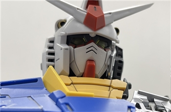 แชร์ภาพถ่ายแบบใกล้ ๆ ของ PG UNLEASHED 1/60 RX-78-2