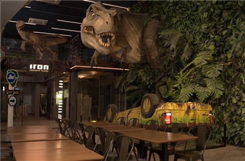 พาชมร้านอาหารธีม Jurassic Park โดย Iron Studios