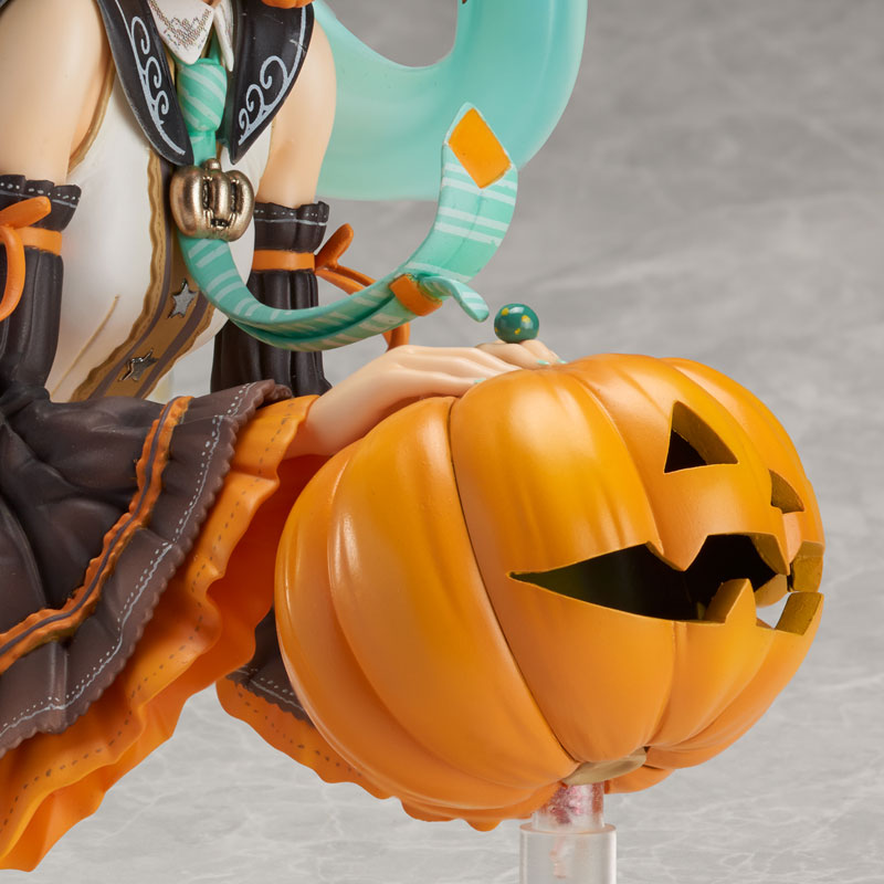 Hatsune Miku TRICK or MIKU illustration by Hidari Complete Figure