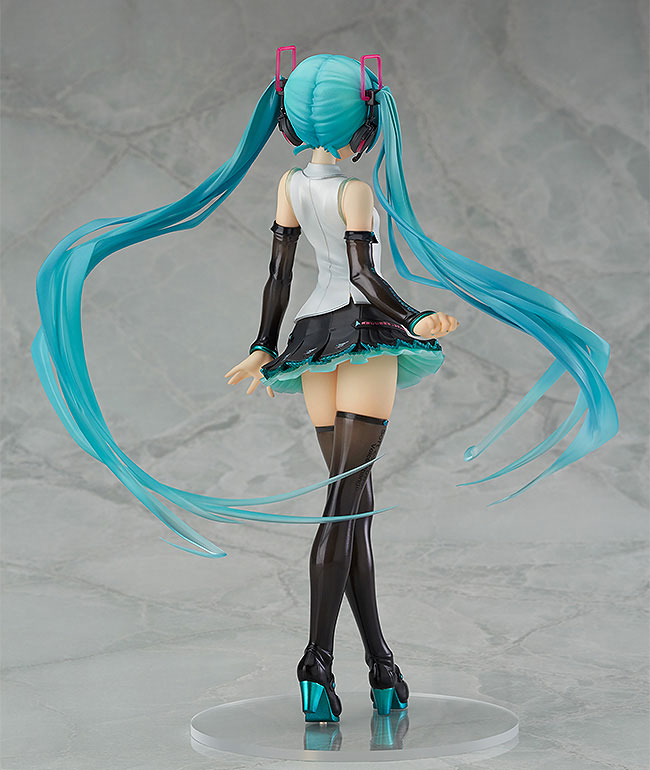 Character Vocal Series 01 - Hatsune Miku V4X 1/8 Complete Figure