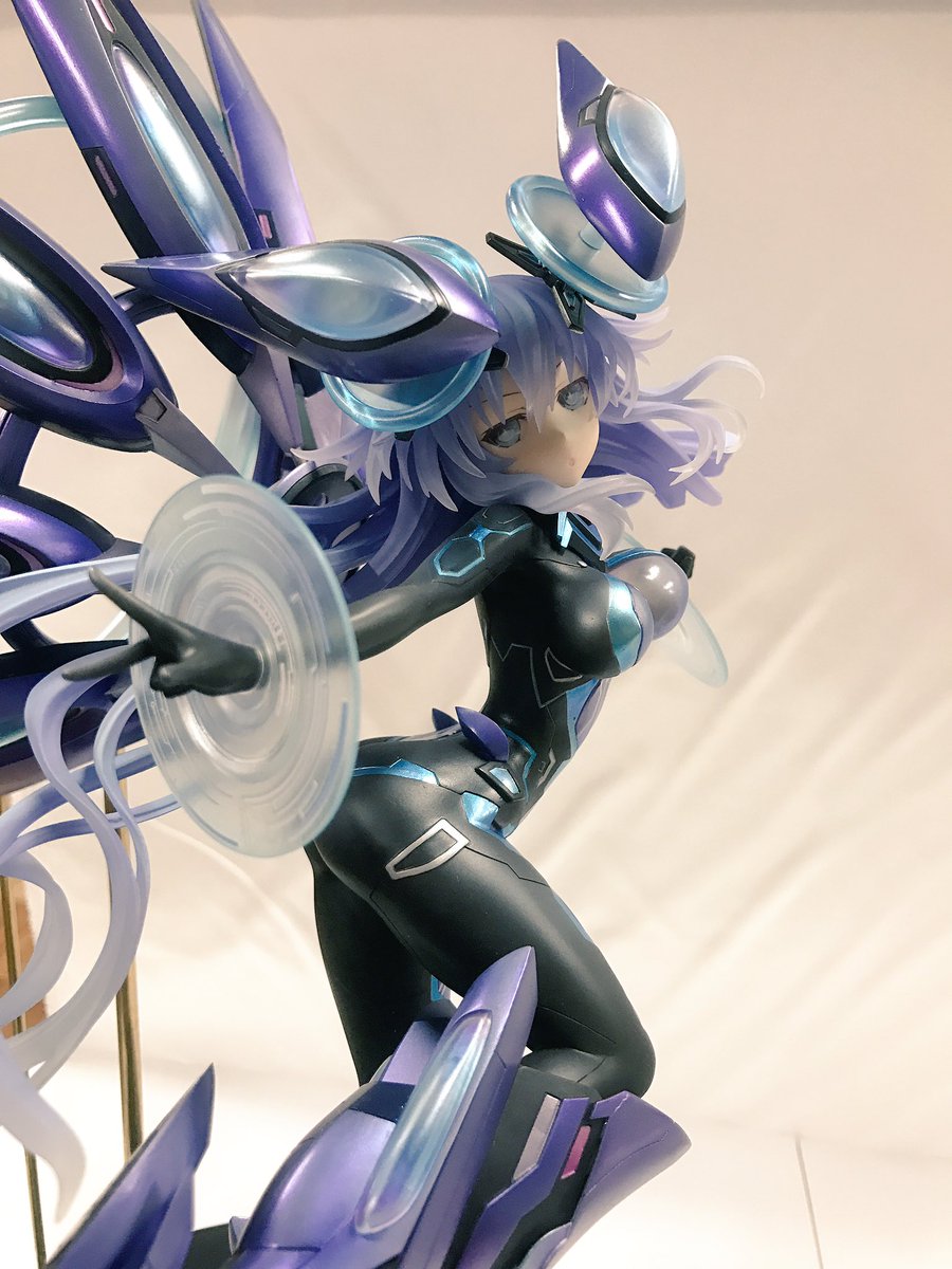 “Shin Jigen Game Neptune Victory II” Purple Heart by Vertex
