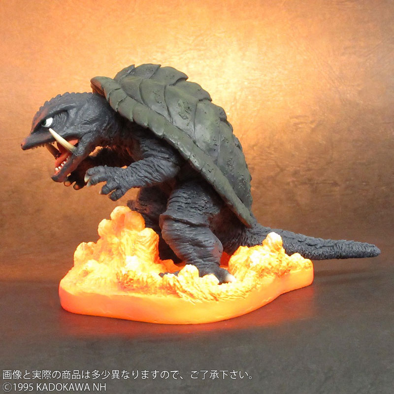 FAVORITE SCULPTORS LINE - DefoReal Coin Bank: Gamera 1995