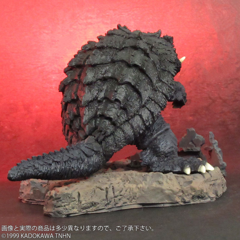 FAVORITE SCULPTORS LINE - DefoReal Coin Bank: Trauma Gamera