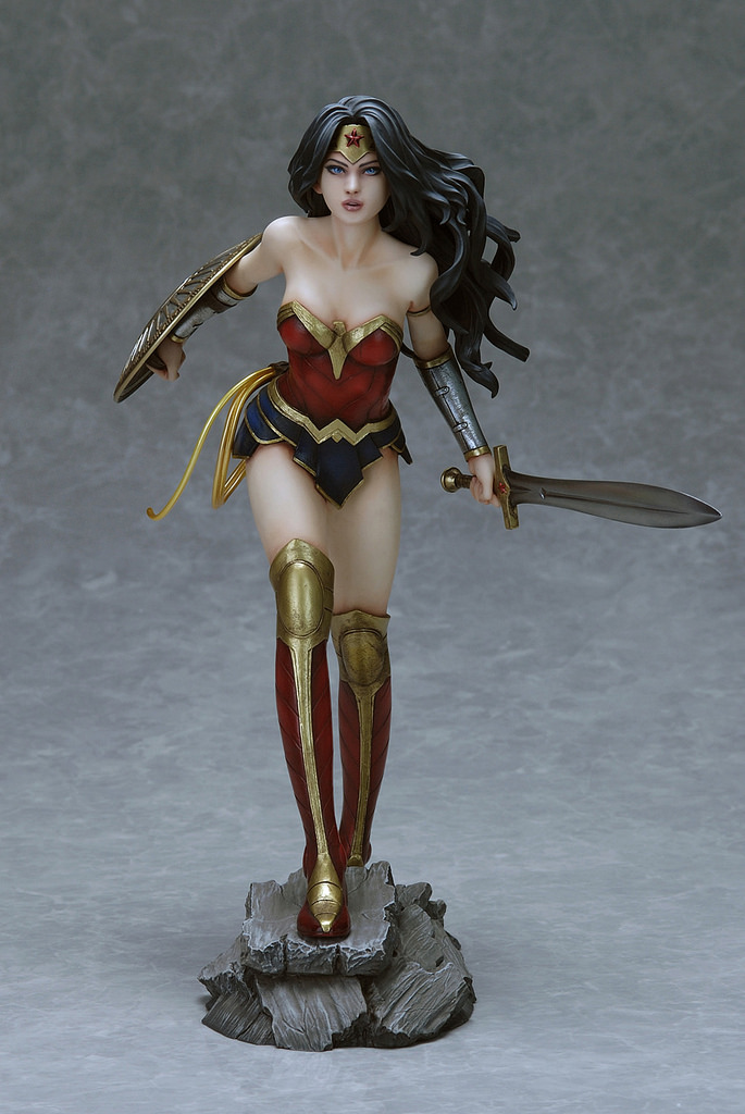  Yamato USA - DC Collections Wonder Woman PVC
