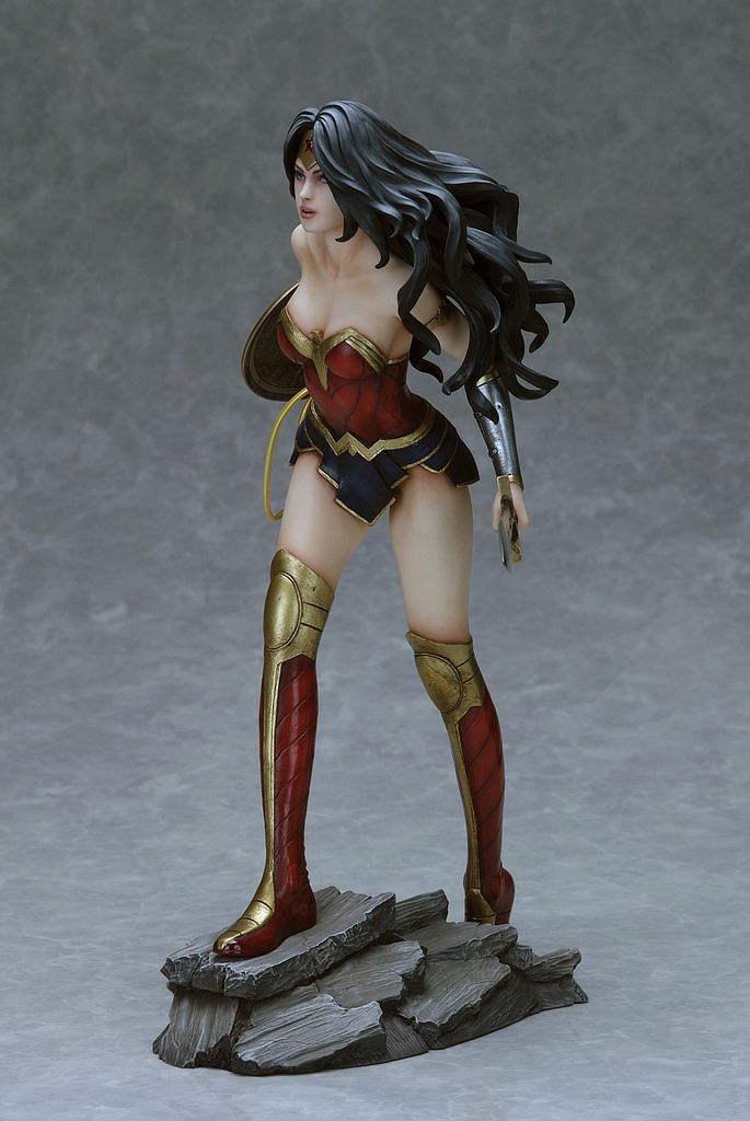  Yamato USA - DC Collections Wonder Woman PVC