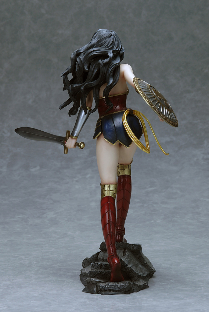  Yamato USA - DC Collections Wonder Woman PVC