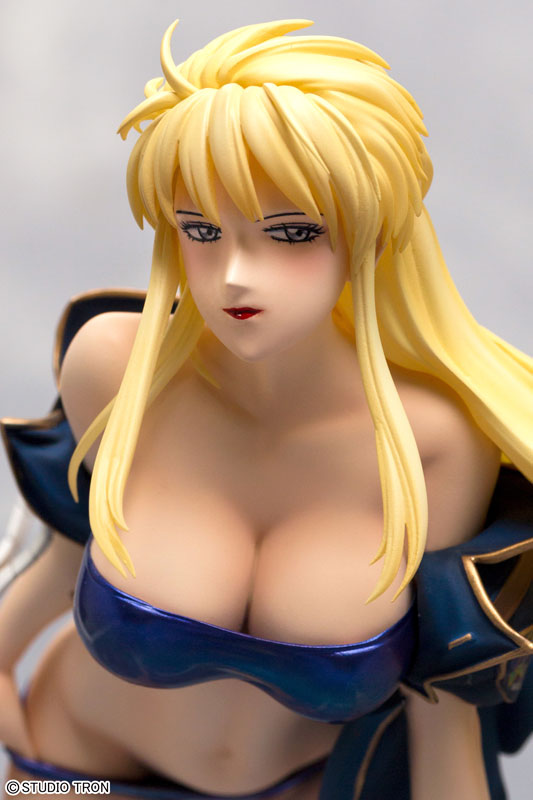 Silent Mobius - Lebia Maverick -Swimsuit Jacket ver.- 1/7 Complete Figure