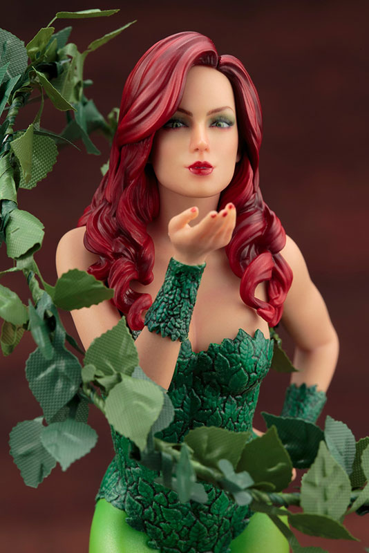 ARTFX+ - DC UNIVERSE: Poison Ivy 1/10 Complete Figure