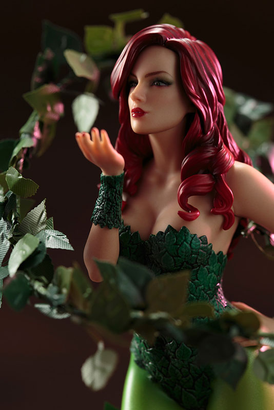 ARTFX+ - DC UNIVERSE: Poison Ivy 1/10 Complete Figure
