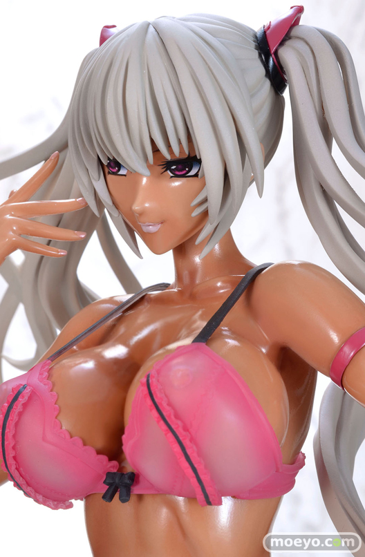 Kira Kushana Glossy Skin by Q-Six