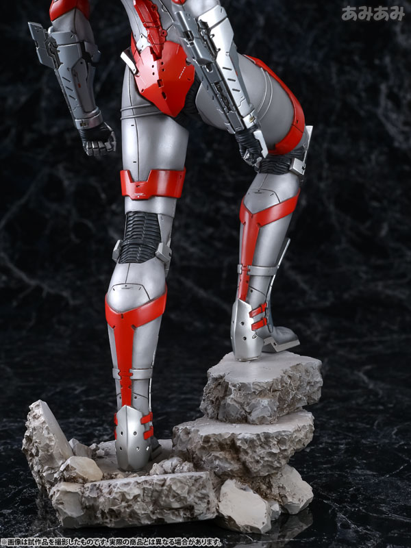 ULTRAMAN 1/6 Scale Statue