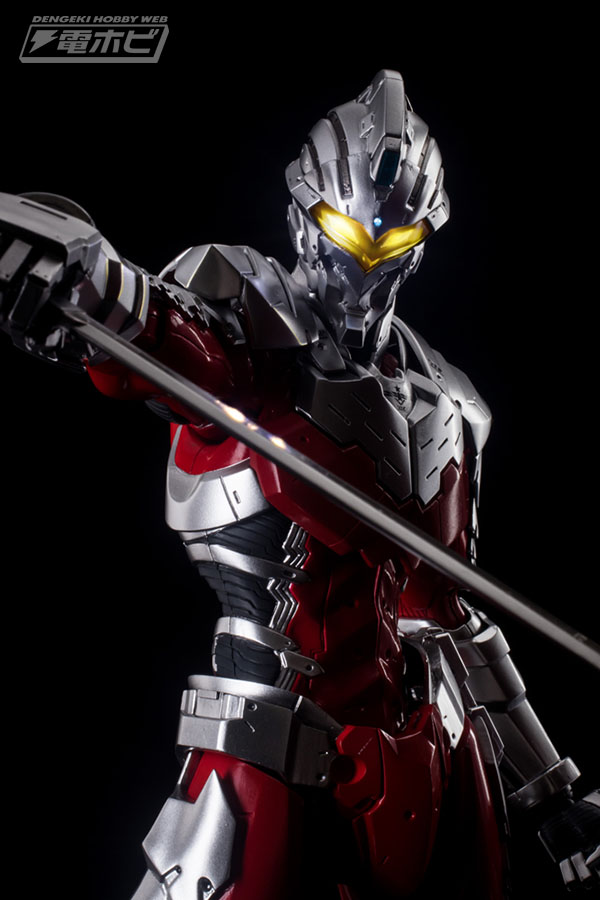 Figure ULTRAMAN Seven Suit พร้อมอาวุธ อย่างงาม
