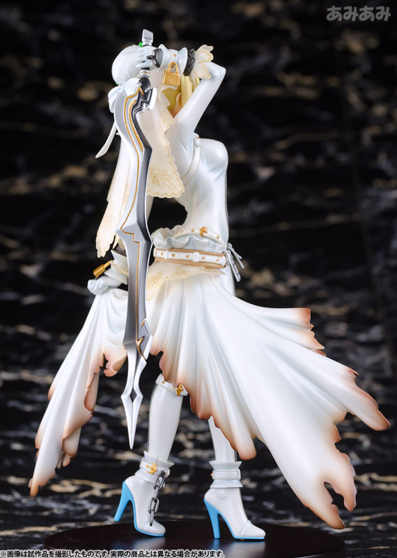 Fate/EXTRA CCC - Saber 1/8 Complete Figure