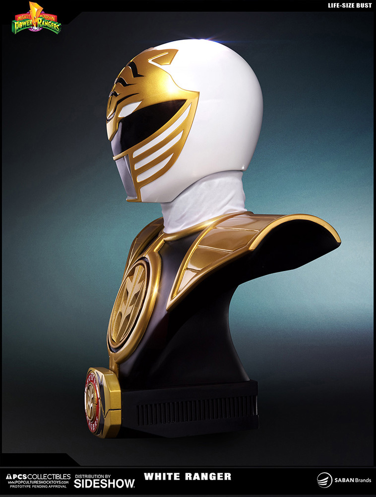 งานบัสงาม ๆ ของ White Ranger ขนาด 1:1