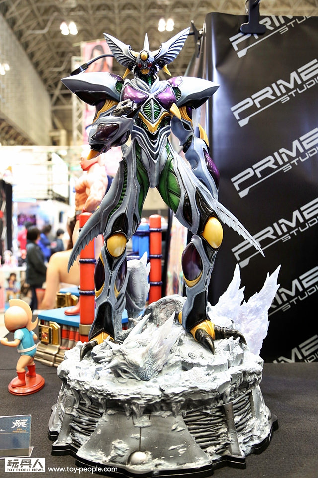 Aptom Omega Blast Prototype Figure 1 by Prim1Studio