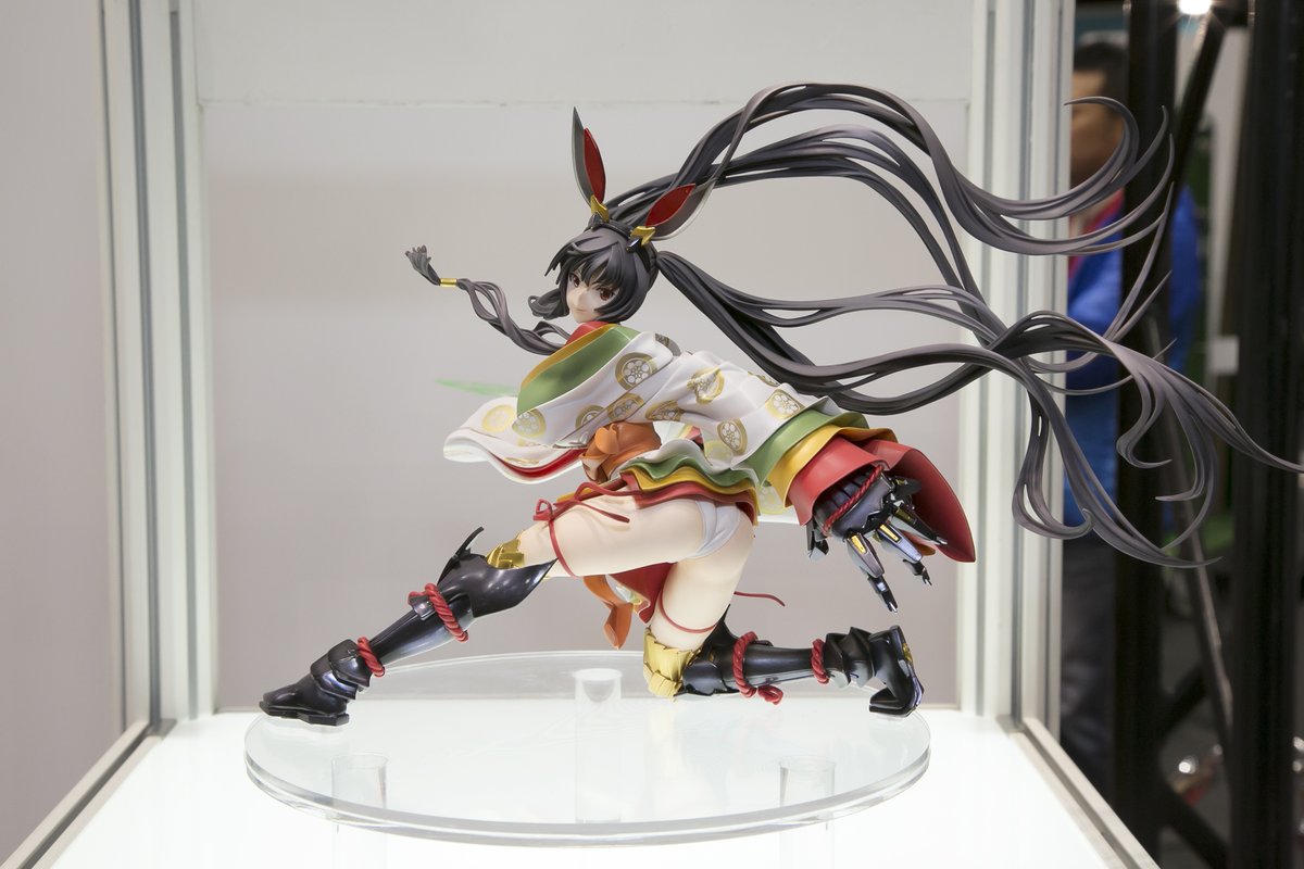 Armor Twin Tail girl!