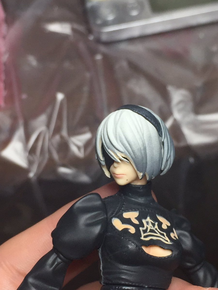 NieR: Automata ฟิกเกอร์ที่แถมกับเกมส์ในชุด Black Box Edition