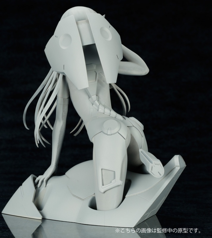 Prototype unpainted of the figure 1_7 scale of Zero Two of Darling in the FranXX by Kotobukiya