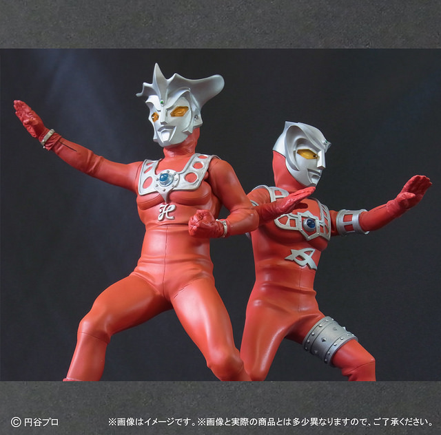 Real master collection - Ultraman Leo and Astra