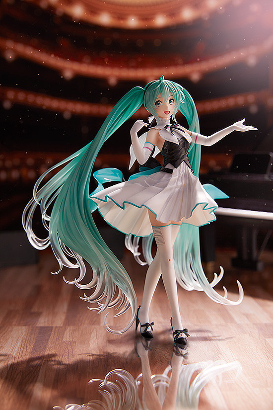 Character Vocal Series 01: Hatsune Miku -Symphony 2019 Ver 1/8 (Good Smile Company)