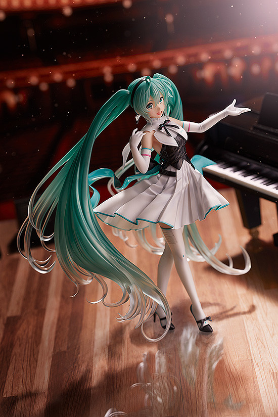 Character Vocal Series 01: Hatsune Miku -Symphony 2019 Ver 1/8 (Good Smile Company)