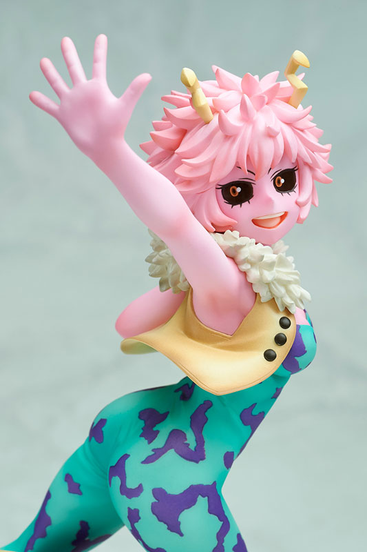 My Hero Academia Mina Ashido Hero Suit Ver. 1/8 Complete Figure (Takara Tomy)