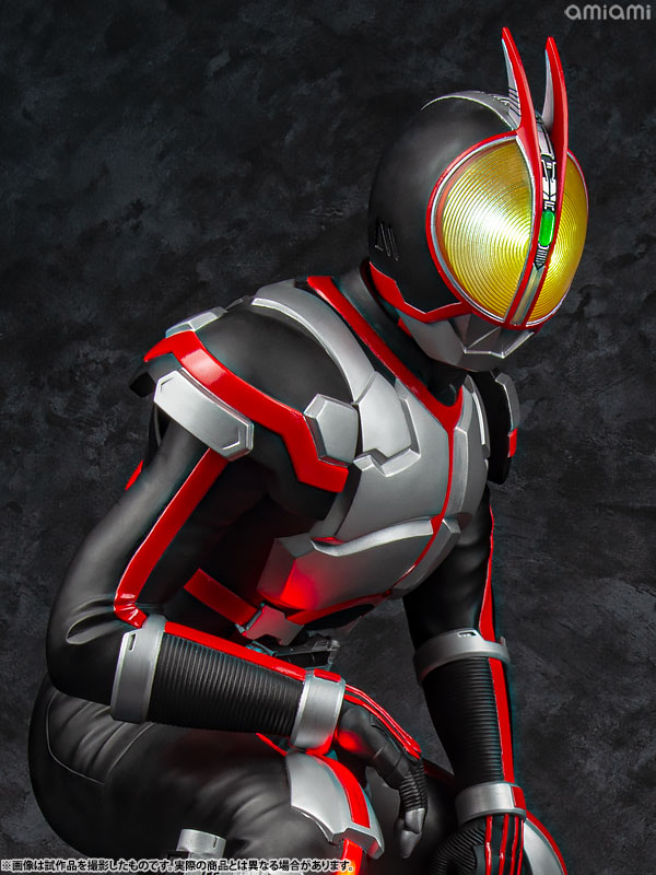 Ultimate Article Kamen Rider Faiz (MegaHouse)