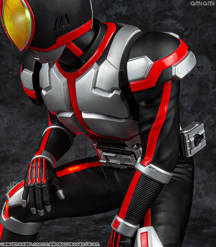Ultimate Article Kamen Rider Faiz (MegaHouse)