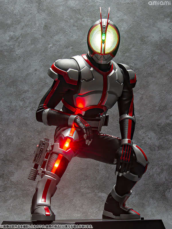 Ultimate Article Kamen Rider Faiz (MegaHouse)