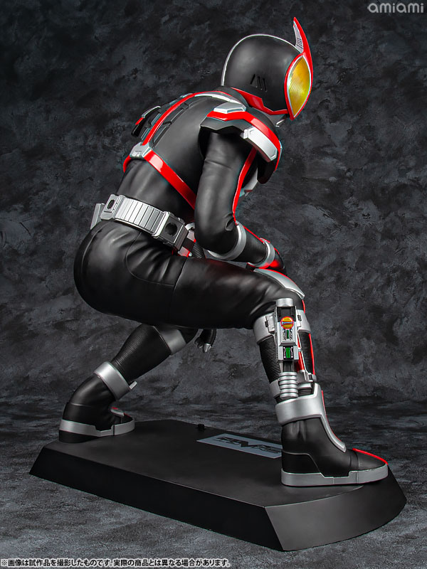 Ultimate Article Kamen Rider Faiz (MegaHouse)