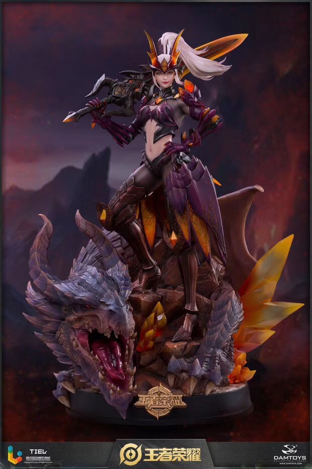 Lady of War Hua Mulan (King of Glory)