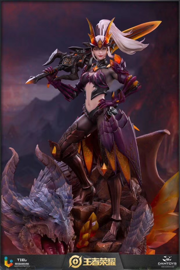 Lady of War Hua Mulan (King of Glory)