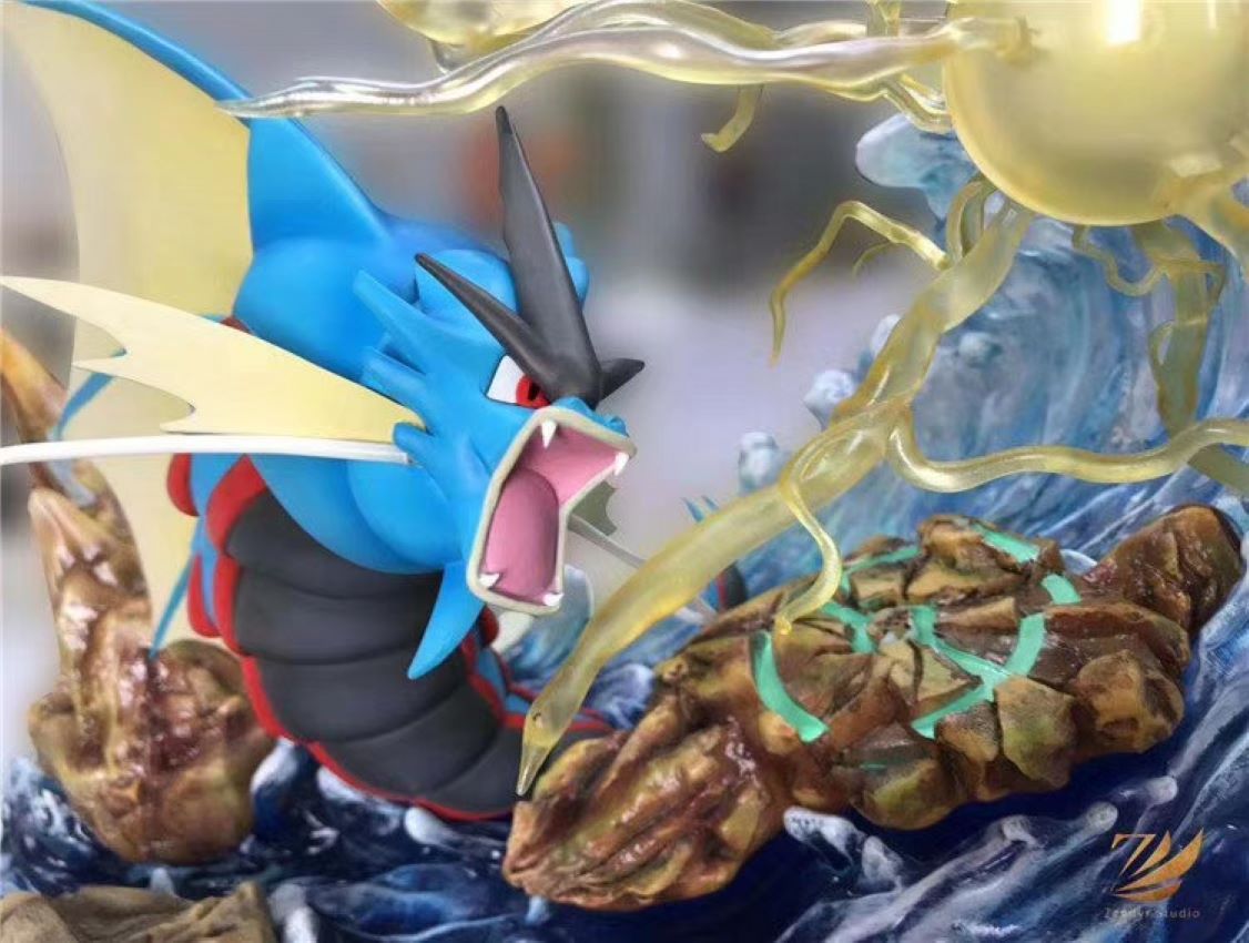 Gyarados vs Pikachu