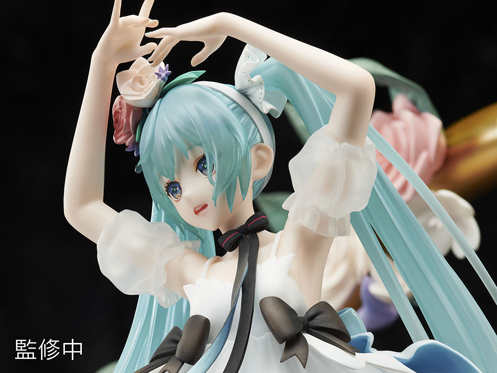  Hatsune Miku - MIKU WITH YOU 2019 Ver. 1/7 (FuRyu)