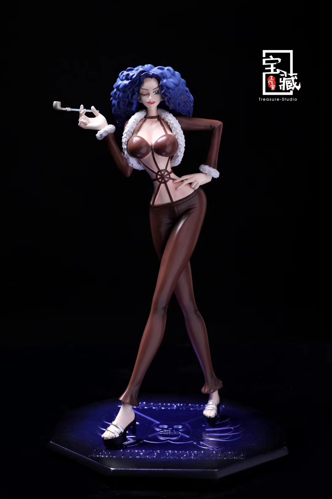 Treasure Studio - Miss Double Finger