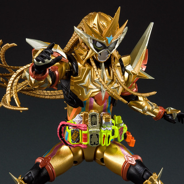 S.H.FIGUARTS KAMEN RIDER EX-AID MUTEKI GAMER (Bandai)