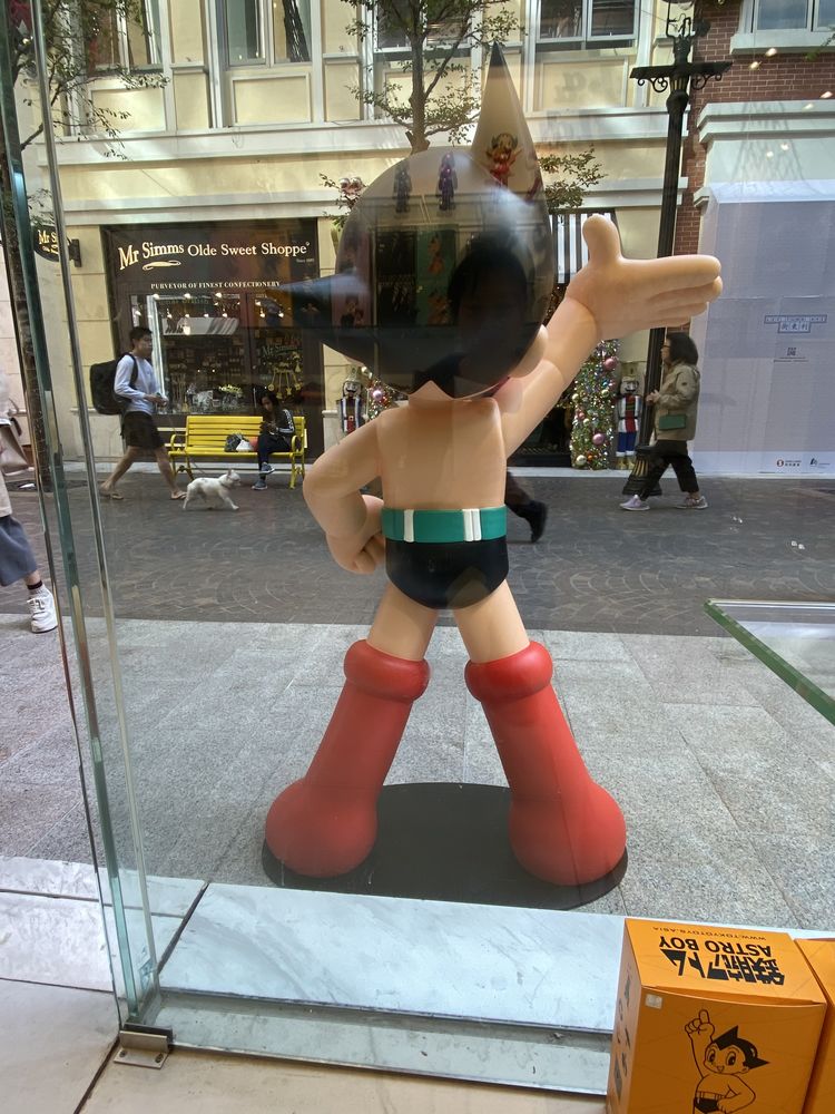 TOKYO TOYS Astro Boy Fiberglass 1/1 Statue