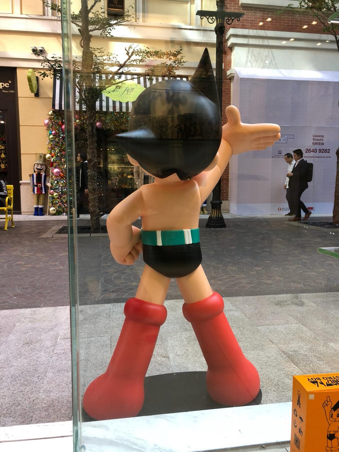 TOKYO TOYS Astro Boy Fiberglass 1/1 Statue
