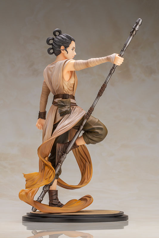 ARTFX Artist Series Star Wars: The Force Awakens Rey -Descendant of Light- 1/7 (Kotobukiya)
