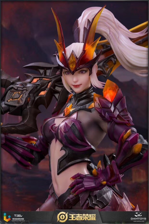 Lady of War Hua Mulan (King of Glory)